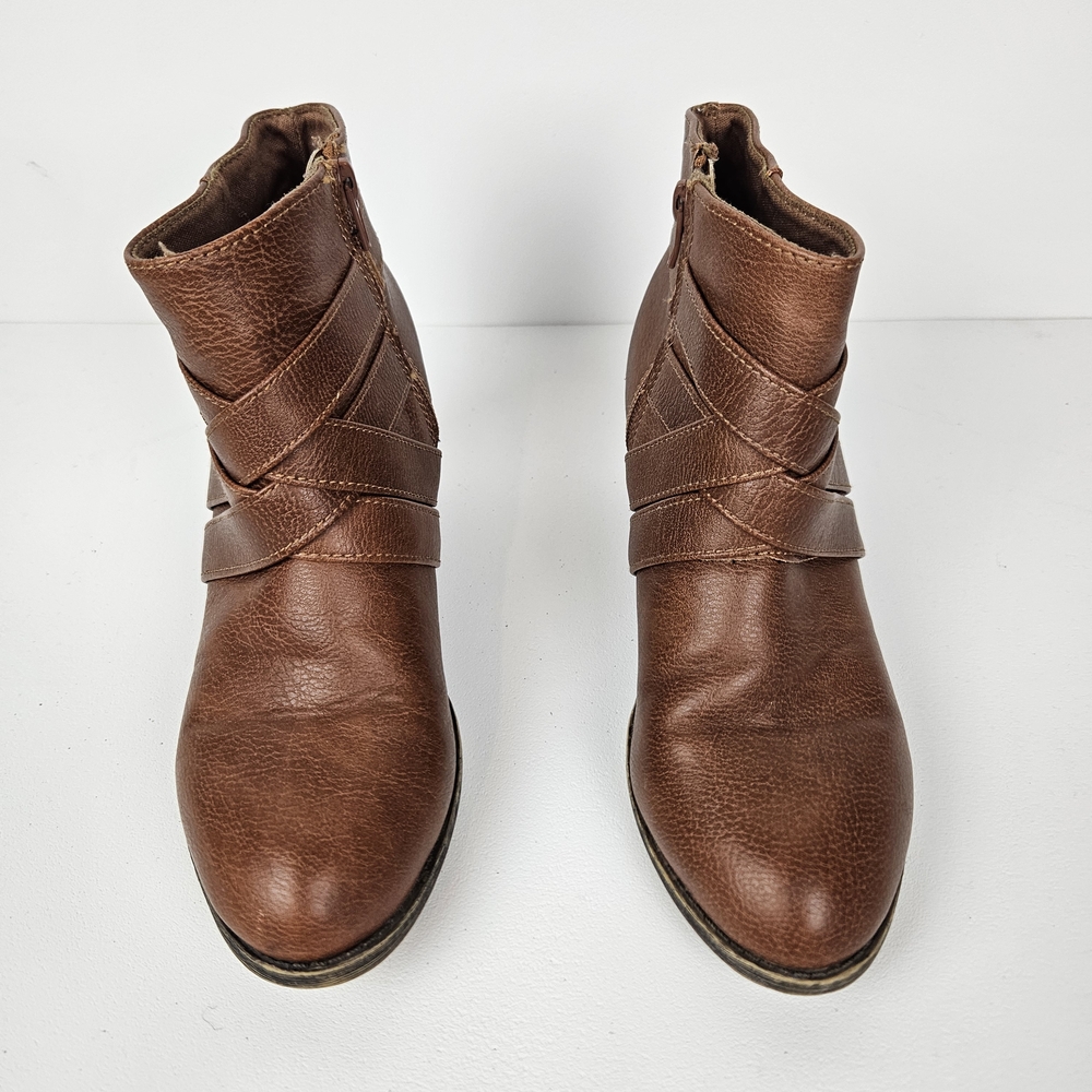 American Eagle Brown Booties‎ 7.5 Fall Staple Side Zip Faux Leather Block Heel